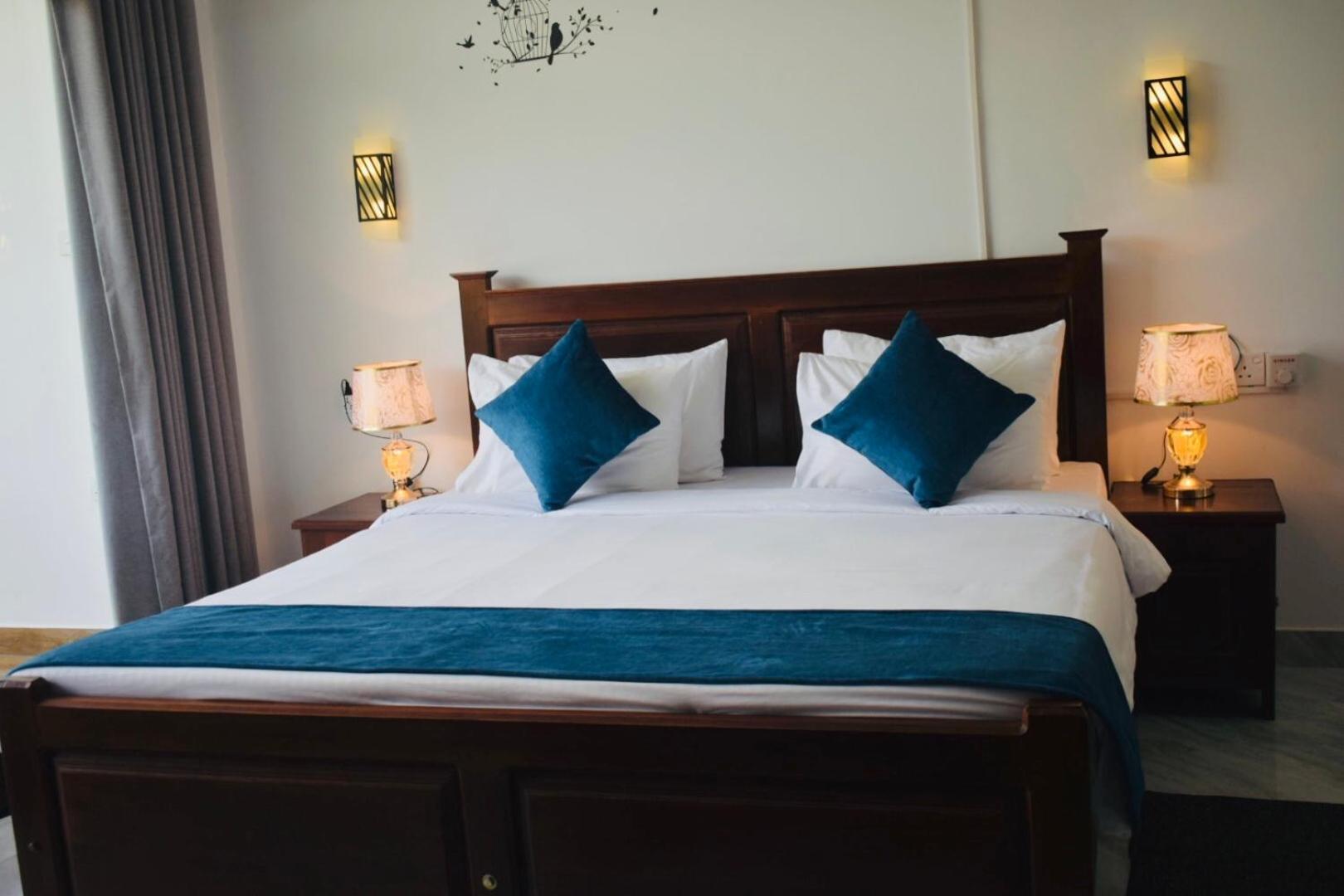 Relax Inn Ела Екстериор снимка