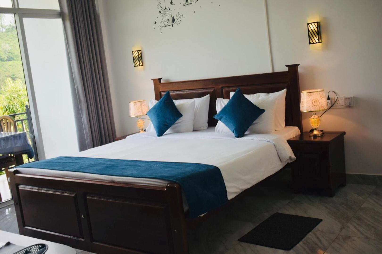 Relax Inn Ела Екстериор снимка