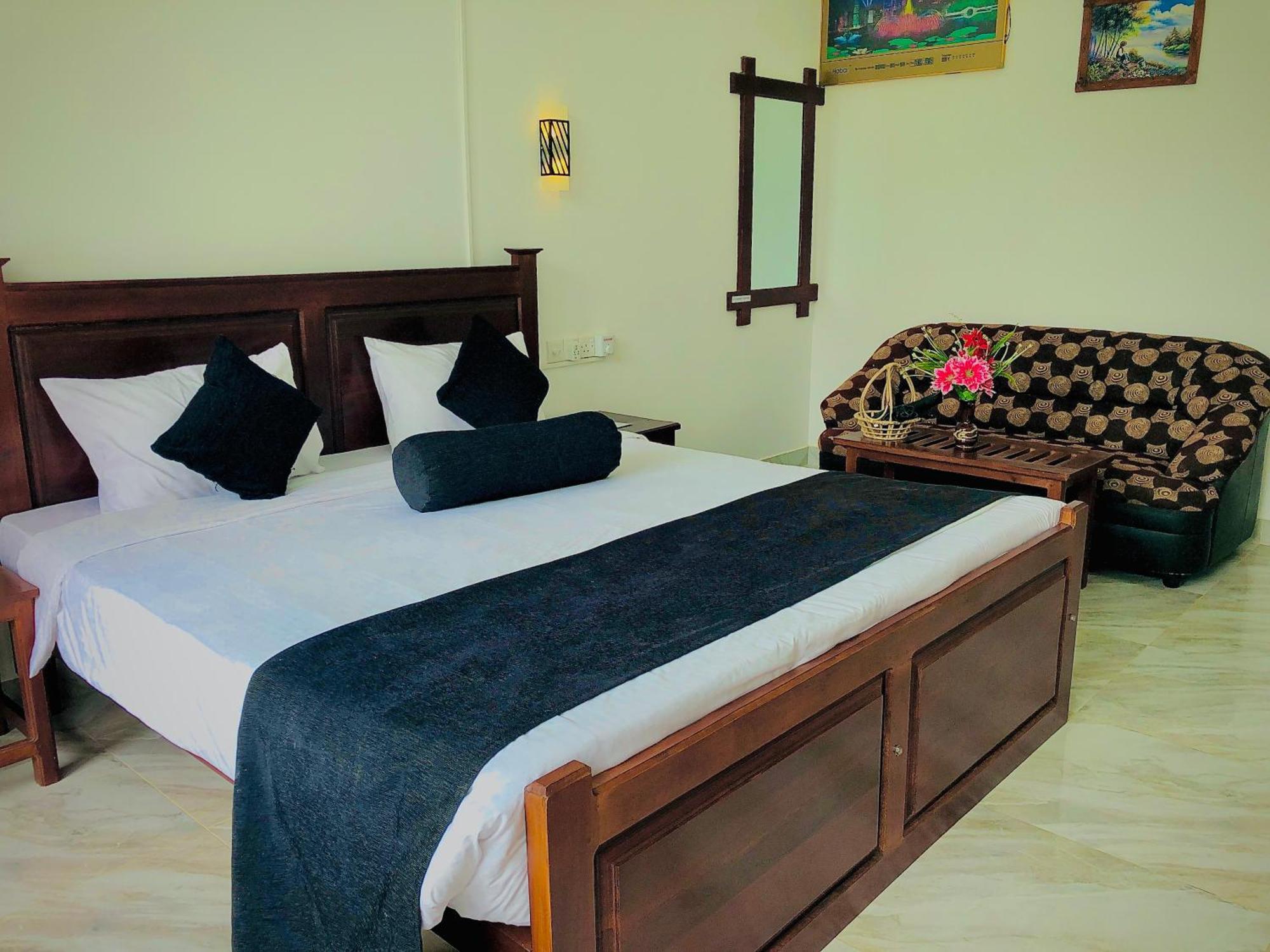 Relax Inn Ела Екстериор снимка