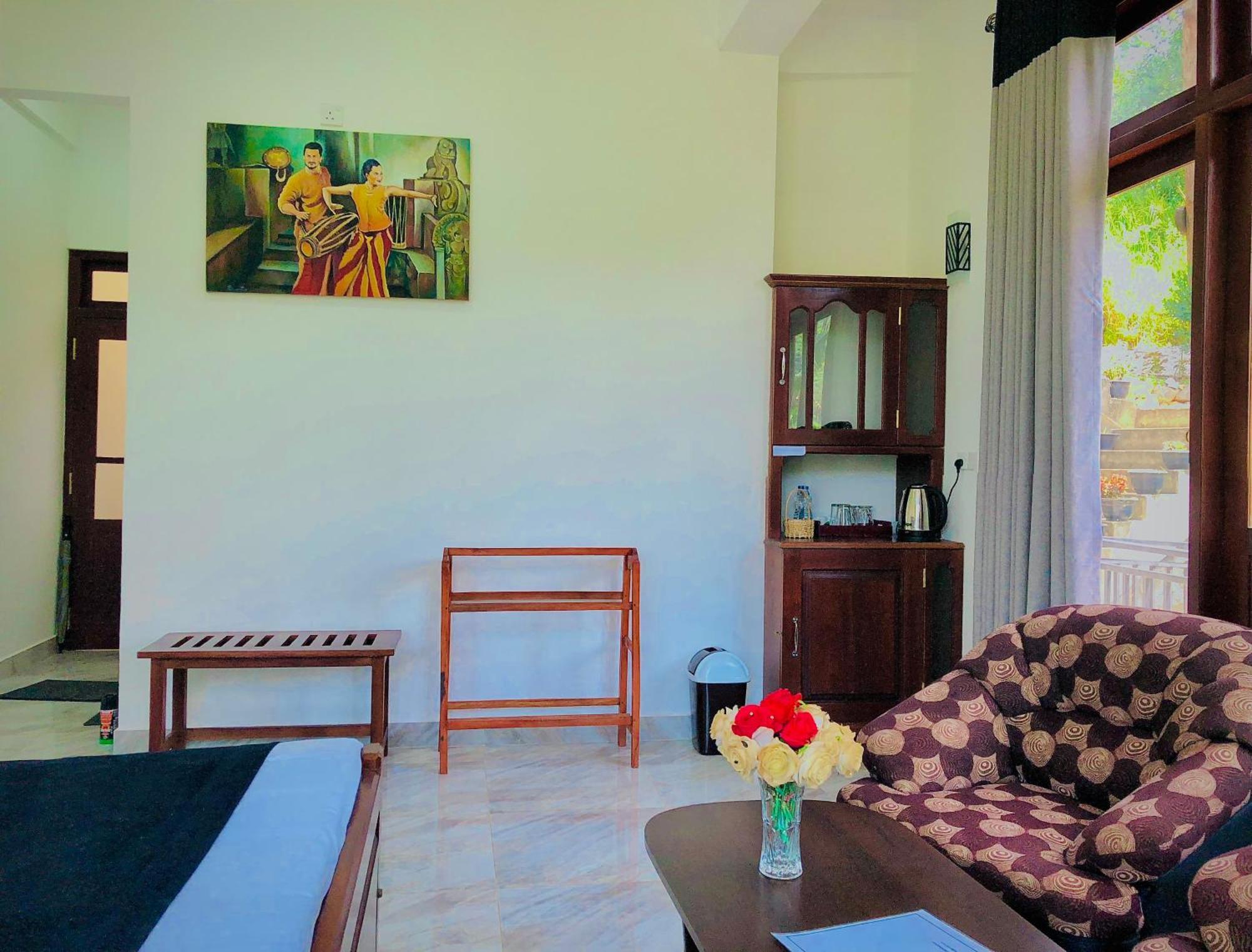 Relax Inn Ела Екстериор снимка