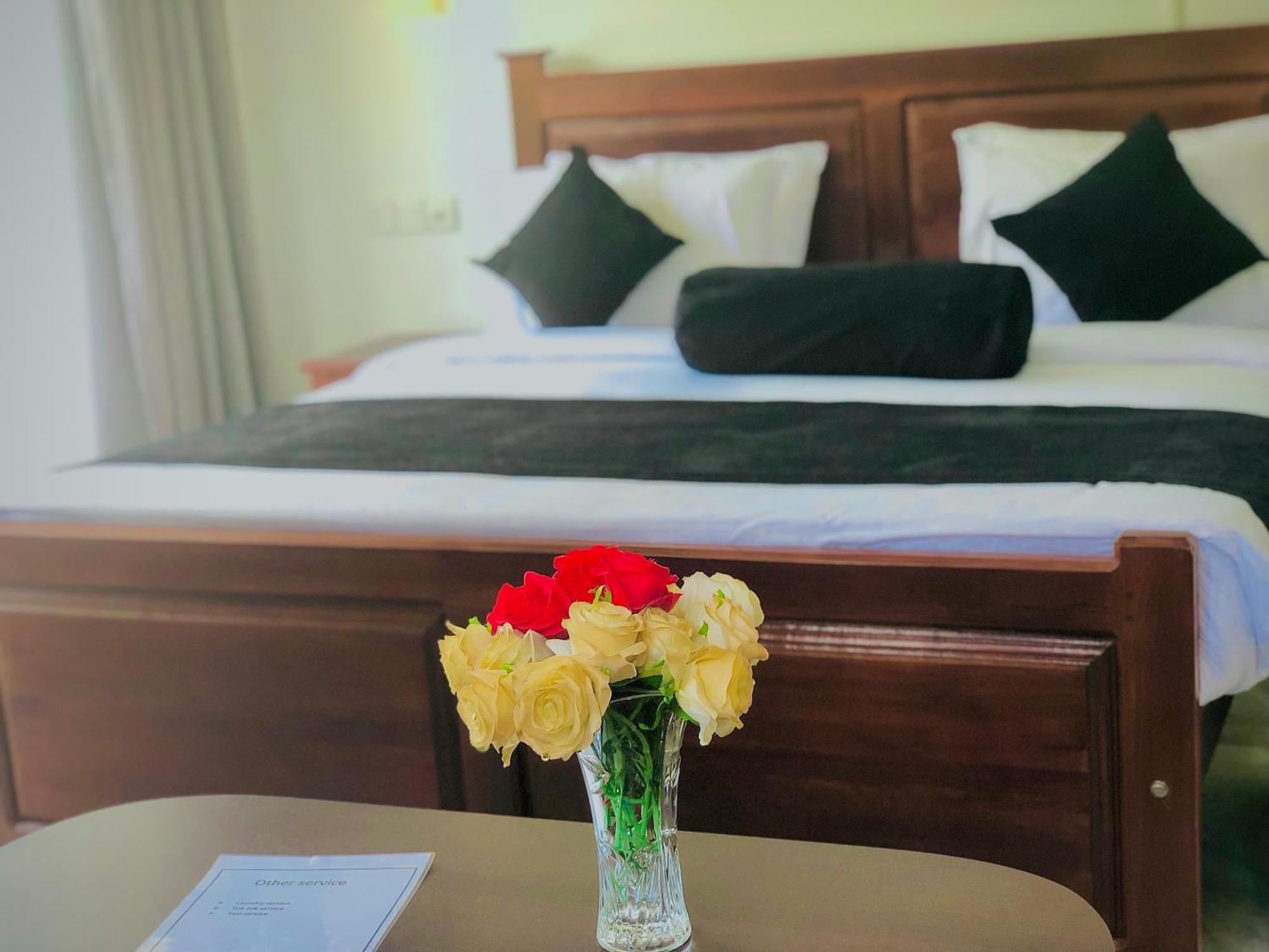 Relax Inn Ела Екстериор снимка