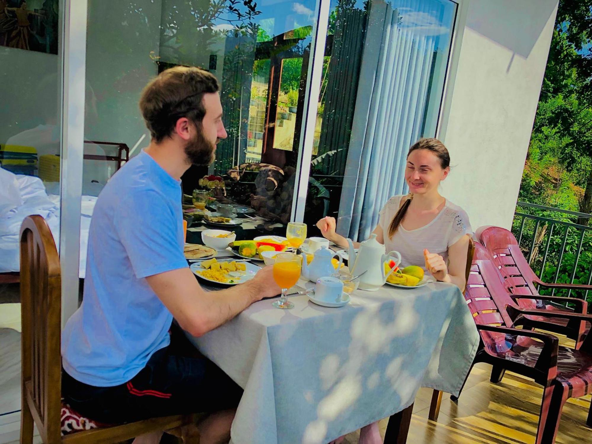 Relax Inn Ела Екстериор снимка