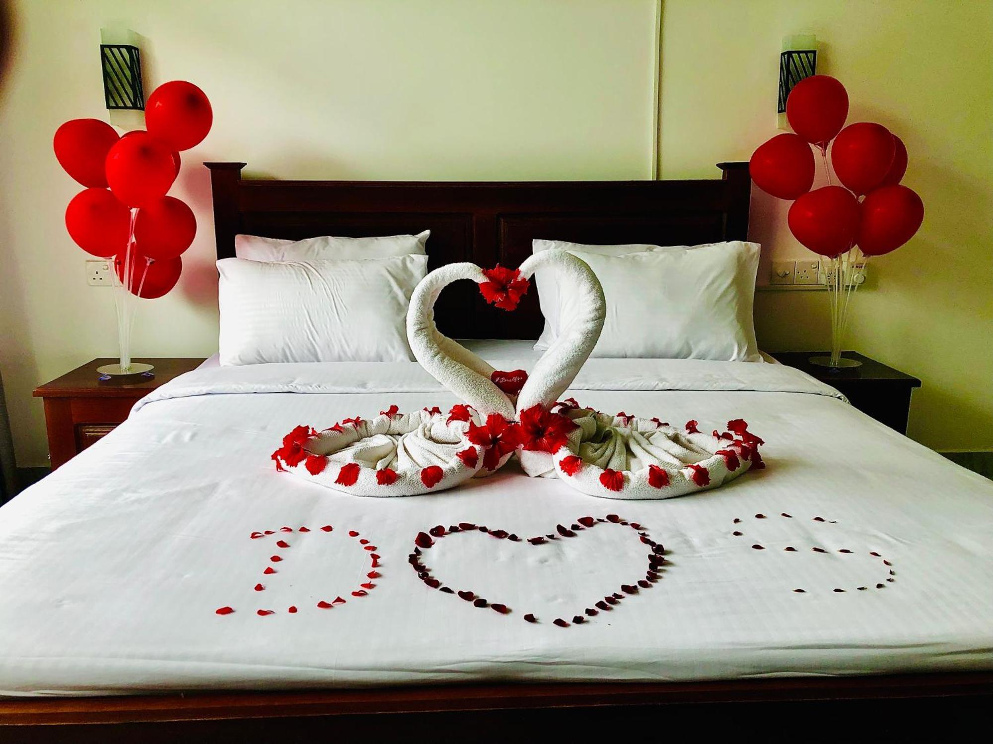 Relax Inn Ела Екстериор снимка
