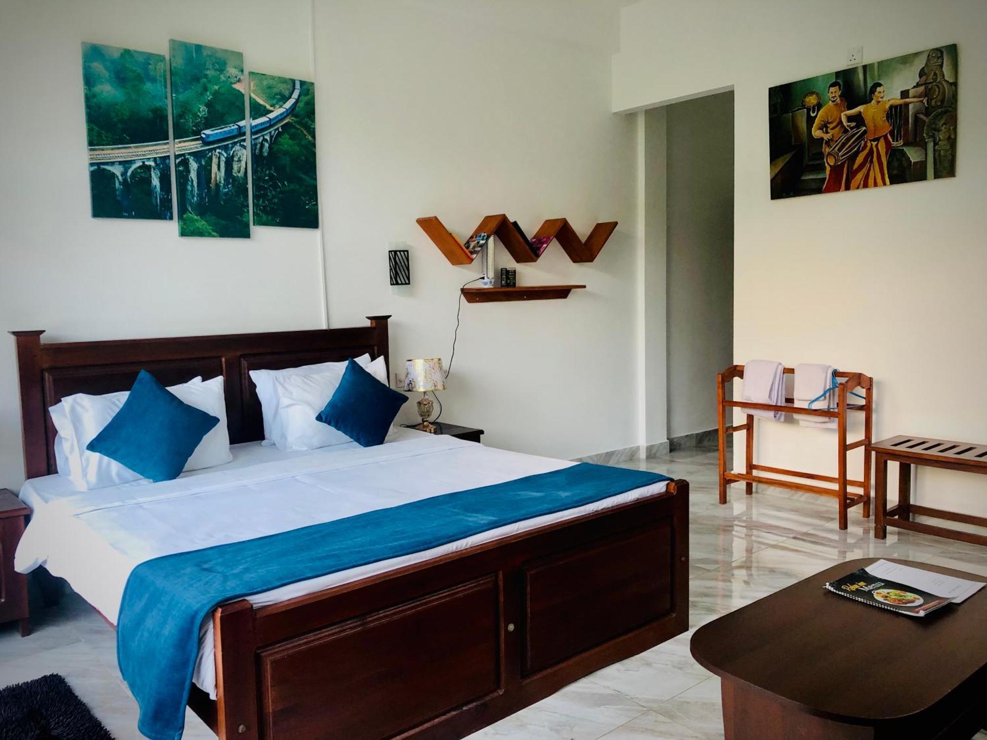 Relax Inn Ела Екстериор снимка