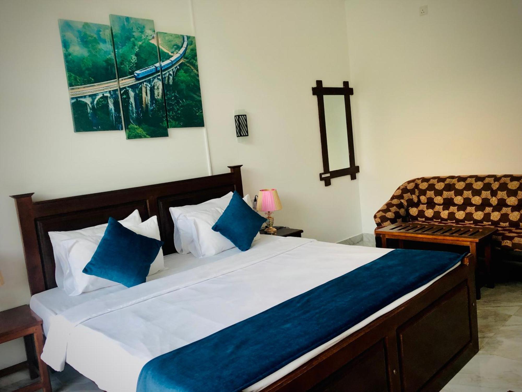 Relax Inn Ела Екстериор снимка